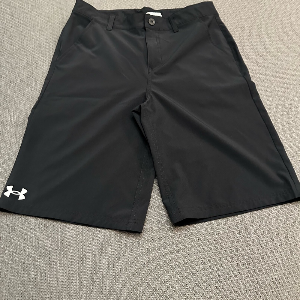 Under Armour boys shorts size 18